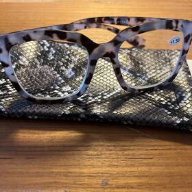 Crystal 099993025701 Cool Vision Reading Glasses 1.50 Black And Bone Tortoise