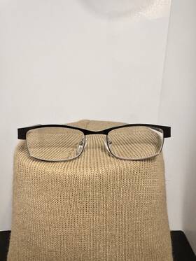 20563003t Dg Eyewear Black Rectangular Reading Glasses 1.75 Strength Unisex Adult