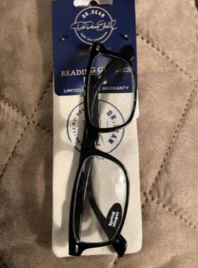 Dr. Dean Edell 078041083047 Unisex Modern Rectangle Black Front Reading Glasses 1.25