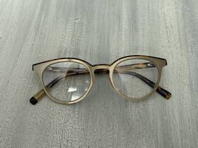 3159 Eyebobs 842754173209 Low Hanging Fruit Readers 99 Gold Oval 50 / 20 Scratch 2.00