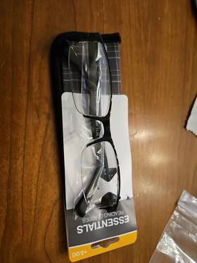 1017150300 Foster Grant Reading Glasses 2.00 Strength Percy New