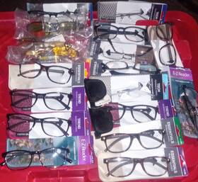 1019778-125-fdg Foster Grant Misha Cat Eye Reading Glasses Bifocal Black Assorted Lot 17