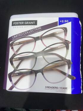 Foster Grant 193033458532 Design Optics Leyna Cat Eye 2.50 Reading Glasses 3 Readers 1 Case