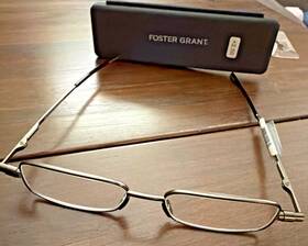 Foster Grant 887661992239 To Go Fold Flat Readers Glasses Slim Hard Case 2.50 New
