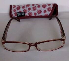 Fds4 Foster Grant -1.2mm Womens Red Rectangle Plastic Reading Glasses