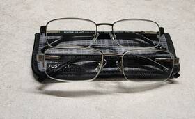 Foster Grant Lyden 887661962492 Gun Metal Grey Set Of 2 Reading Glasses 2.5 With Case
