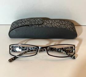 Rct116b Foster Grant Reading Glasses Readers 1.25 With Magnetic Close Hard Case Gunmetal
