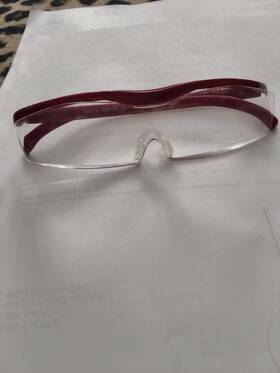 Hazuki 964594731442 Glasses Loupe Compact 1.6 Times Magnifier Clear Lens Red Sparkle Nos