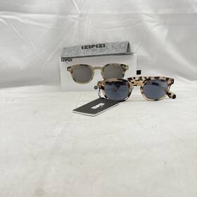 Izipizi 701210440101 Unisex #c Square Reading Sunglasses 2.5 Light Tortoise