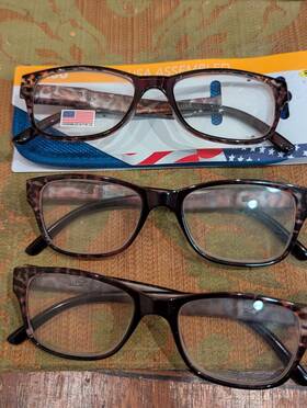 M Readers 795780854287 3 Pair Designer Reading Glass Premium Lens. Strent 2.50 New
