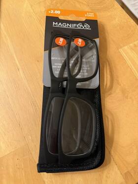 Magnifeye 731919860576 Reading Glasses Retro Black 2.0 Magnification 2 Pack With Cases
