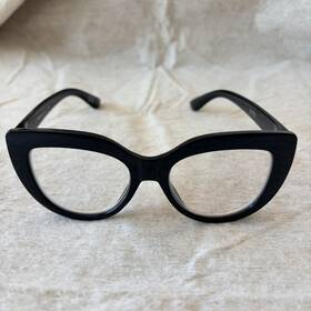 Nm2192 Nicole Miller Reading Glasses Readers 1.5 Black Cat Eye Stylish Womens