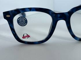 Peepers 070747271056 Oprahs Favorite Womens Limelight Blue Light Blocking Reading Glasses 2.0