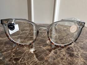 Peepers 070747978436 Thats A Wrap Reading Eyeglasses 1.50 Blue Light Filtering Smoke Nwt