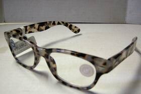 2600150 Peepers Reading Glasses With Case By Gray Tortoise 1.50 Strength Brand New