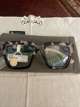 2619300 Peepers New Reading Glasses 3.00 Blue Light Filtering Chunky Inch Take A Bow