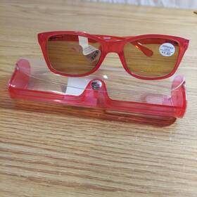 Peepers 707470832260 Reading Sunglasses Power 1.50 With Case Strawberry