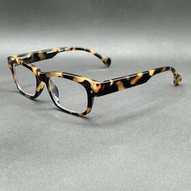 7892-101524-14.95 Peepers Hashtag 1.00 Reading Glasses Tort Flex Used