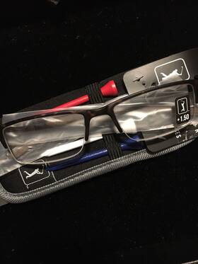 Pga Tour 686317610585 New Premium 1.50 Reading Glasses With Case And Golf Tees