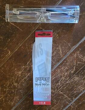 Pugs 608707132293 Stow N Go Readers 2.0 Clear/black Frame With Storage Case