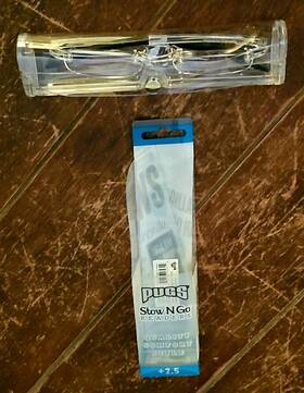 Pugs 608707132309 Stow N Go Readers 2.5 Clear/navy Frame With Storage Case