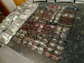 52-14-135 Various Brands Lenscrafters Featherwates Reading Glasses Styles 81 Pieces