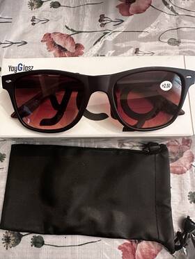 X004me66n1 Yayglasz Wayfarer Bifocal Tinted Sun Reader Glasses 2.50 Brown Lens