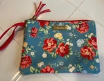 Pioneer Woman Cosmetic Bag/wristlet Purse Wallet Travel Case Vintage Floral Nwot. Fixed Price $9.99.