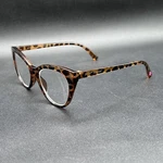Betsey Johnson +2.00 Cat-eye Readers Tort Used. Fixed Price $18.00.