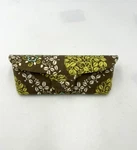 Vera Bradley Sittin Tree Readers Eyeglass Glasses Case Magnetic Closure. Fixed Price $19.99.