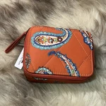 Nwt Vera Bradley Ultralight Essential Travel Pill Case - Manor Paisley. Fixed Price $22.25.