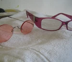Foster Grant Posh Plm & Pink Oval Readers Sunglasses - 2X Reading 2.75. Fixed Price $19.00.