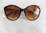 Vera Bradley Buta Spray No. 2406 Sunglasses. Fixed Price $19.99.