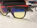 - Gunnar Onyx Blue Light Gaming Glasses Yellow Lens With Case New. Fixed Price $40.00.