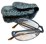 Flapjacks Folding Reading Glasses Parallel With Original Green Carry Case +2.50. Fixed Price $24.99.