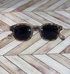 Izipizi Paris +2.50 Reading Sunglasses Tort Frame Grey Lenses 100% Uv Protect. Fixed Price $41.00.