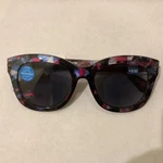 New Center Stage Pink Quartz Peepers Sun Readers +3.00. Fixed Price $19.99.