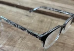 Vera Bradley 2.00 Readers Reading Glasses Tamara Bedford Blooms. Fixed Price $12.50.
